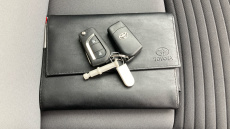 Toyota Yaris 1.5 VVT-i Icon 5dr Petrol Hatchback